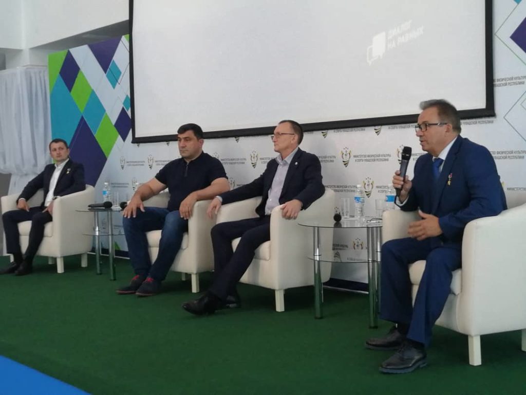 Диалог на равных
