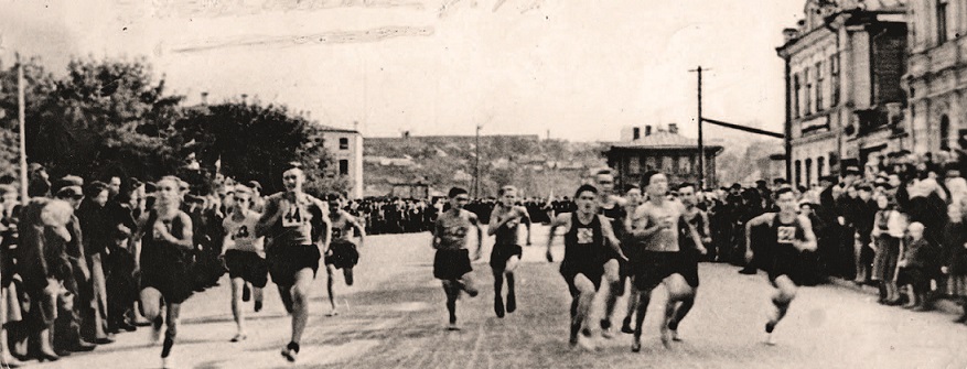 Эстафеты 1930-1950 годов проходили и по Красной площади Чебоксар