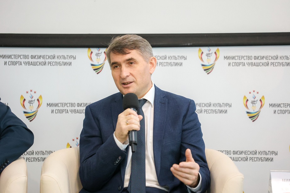 28 марта в конференц-зале ледового дворца «Чебоксары Арена» с участием Главы Чувашии Олега Николаева состоялось расширенное заседание коллегии Минспорта Чувашии. Его участники обсудили итоги работы ведомства в 2022 году, план на текущий год и задачи в сфере физической культуры и спорта.