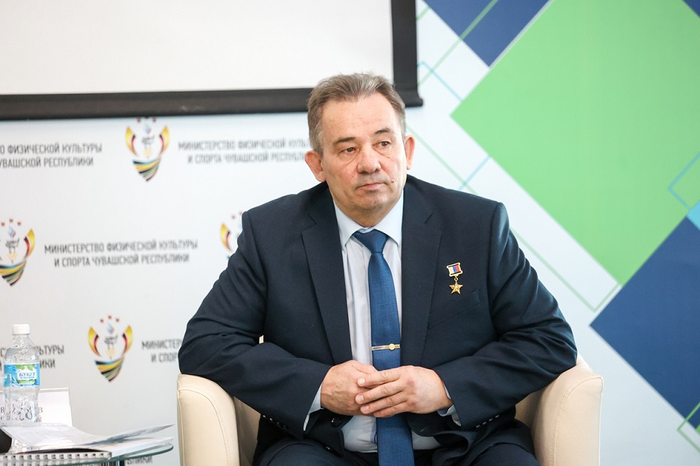 Кроме членов коллегии в заседании приняли участие министр физической культуры и спорта Чувашской Республики Василий Петров, Герой России, председатель Федерации спортивной борьбы Чувашии Николай Гаврилов, генеральный директор АО «Мой спорт» Андрей Марков, а также руководители муниципальных образований и спортивных федераций по видам спорта, члены общественного совета при министерстве, директора подведомственных республиканских спортивных организаций.