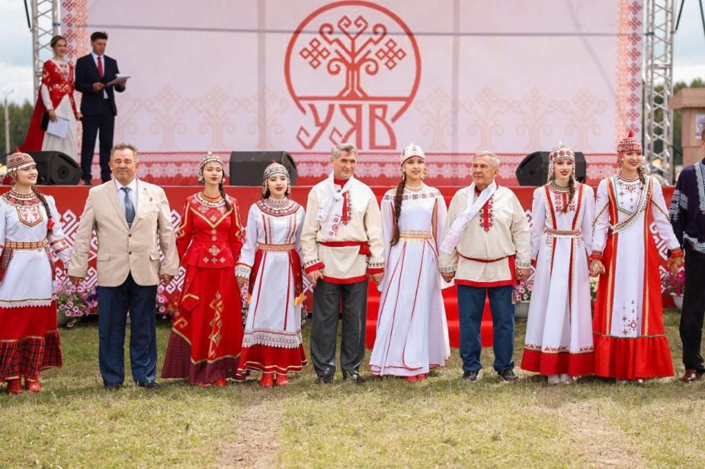 Олег Николаев и чувашский ансамбль «Росинка» на празднике Уяв (г. Нурат, 29.06.2025)