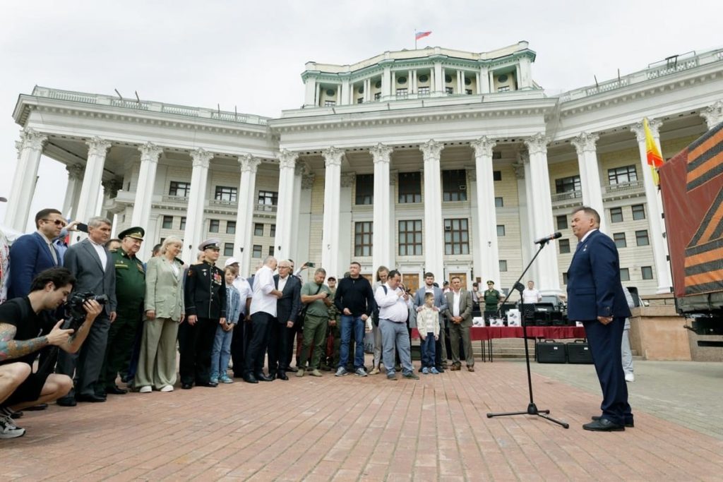7 июля в Москве, в рамках празднования Всечувашского Акатуя, состоялось знаковое событие — отправка гуманитарного конвоя для бойцов СВО.
