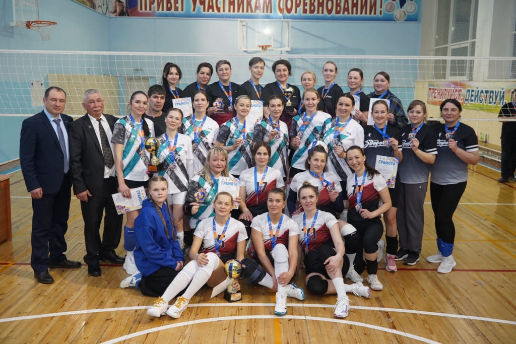 В преддверии Международного женского дня, 7 марта 2026 года, в селе Батырево Чувашской Республики состоялся Первый Открытый турнир по волейболу среди женских команд на призы заслуженного работника физической культуры Российской Федерации Алексея Егоровича Краснова.