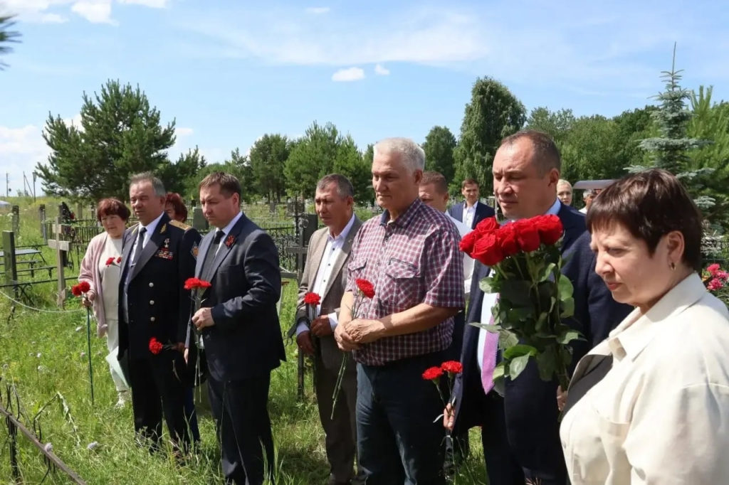 Герой России, генерал-лейтенант авиации, почётный гражданин республики Николай Фёдорович Гаврилов 23 июня побывал на цивильской земле