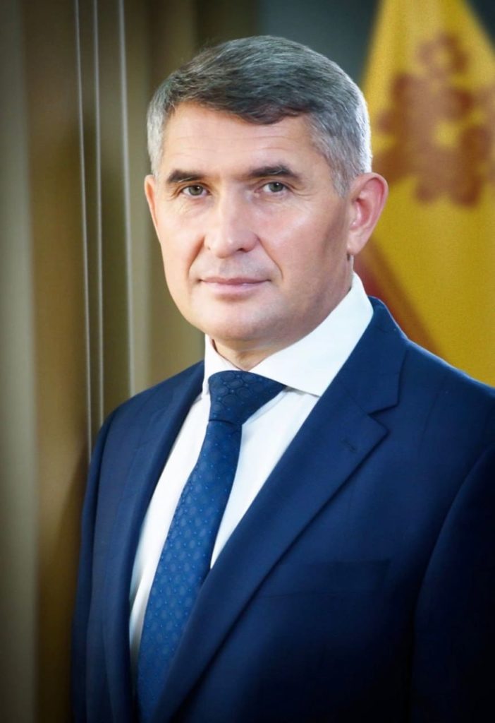 Олег Николаев, глава Чувашской Республики поздравляет с Днем Республики