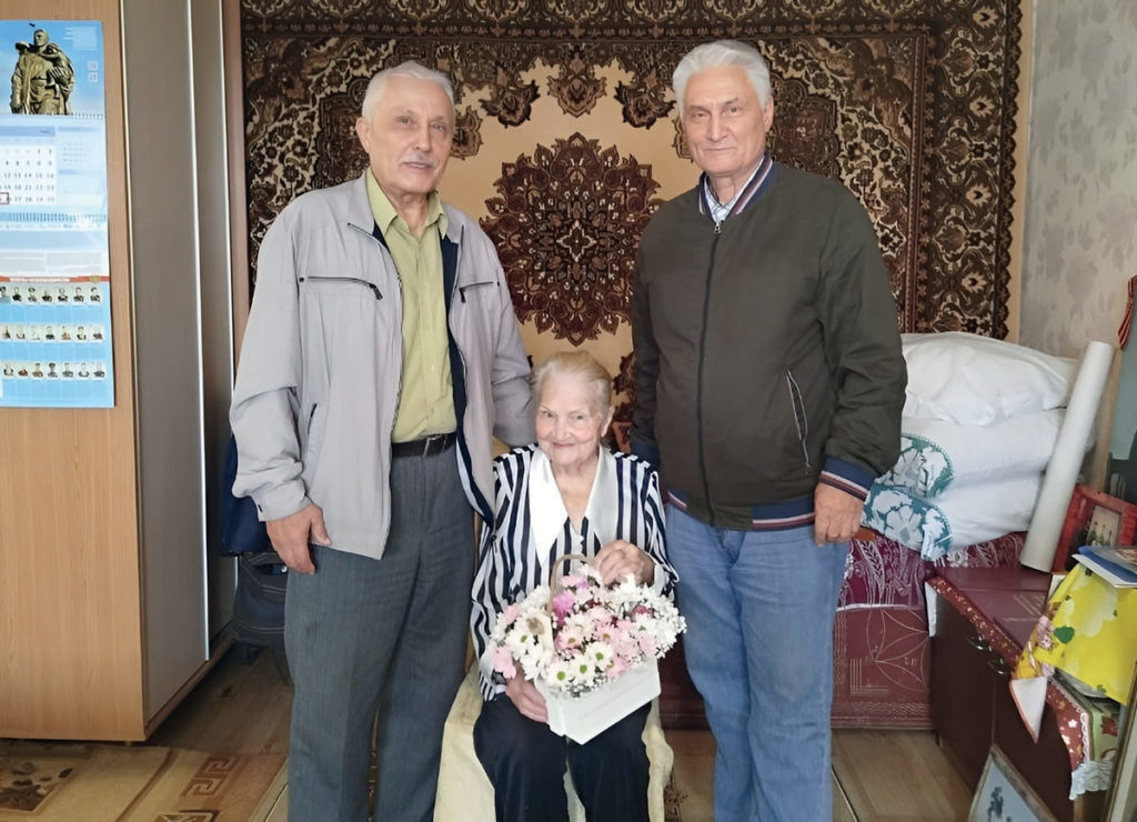 Теплая встреча с участницей ВОВ Агриппиной  Алексеевной Янович, май 2025 г.