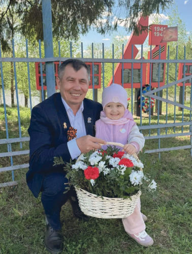 9 мая 2026 года. С внучкой Миланой