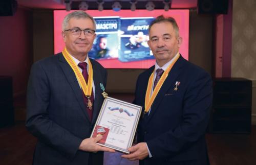 Награждаемый  Валерий Семенов