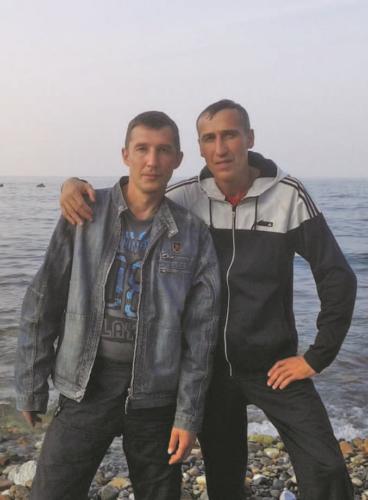 Младшие сыновья Алексей и Юрий