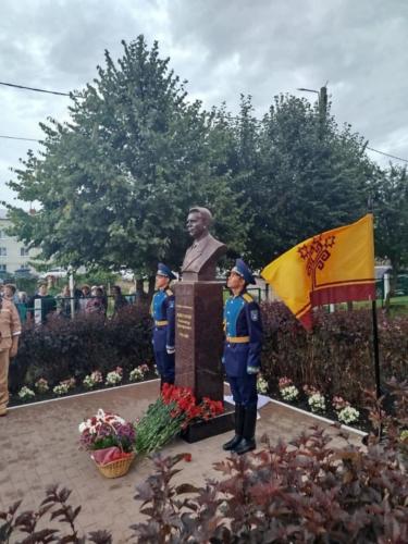 24 августа в посёлке Опытный Цивильского округа был открыт бюст  генерал-полковнику Александру Григорьевичу Викторову, участнику Великой Отечественной войны