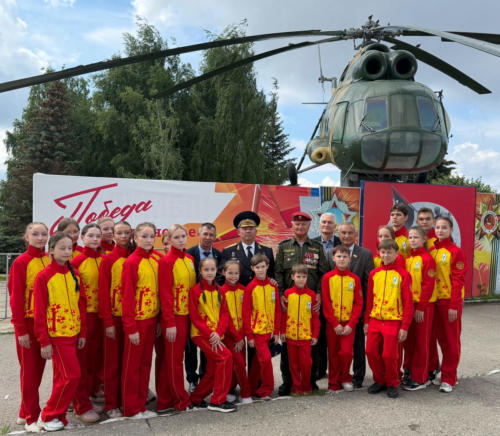 участники урока мужества (1)